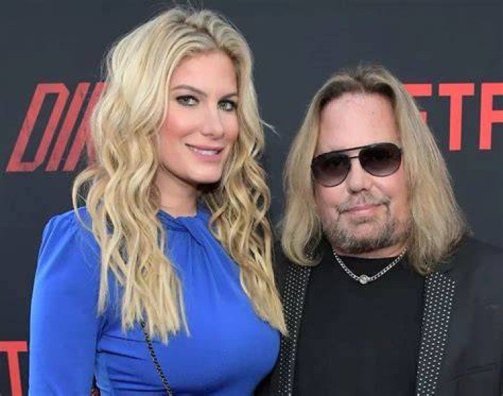 
Is Vince Neil Married? His Bio, Age, Wife, Daughter, Height and Net worth 