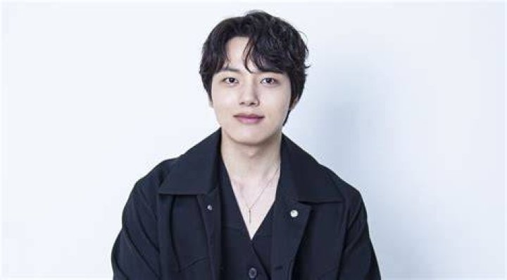 Yeo Jin-Goo Height, Weight, Net Worth, Age, Birthday, Wikipedia, Who, Instagram, Biography